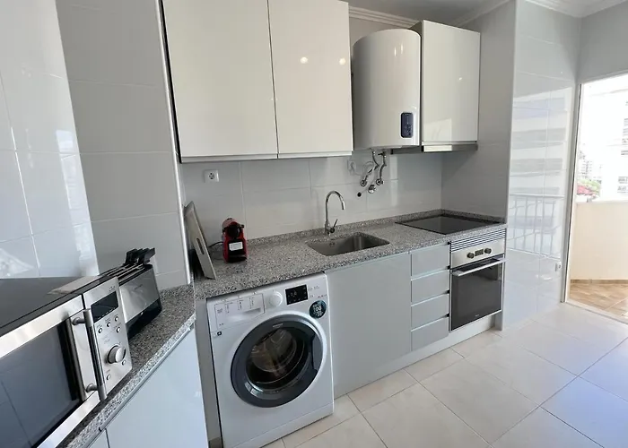 On Da Rocha With Wifi And Garage By Amcf