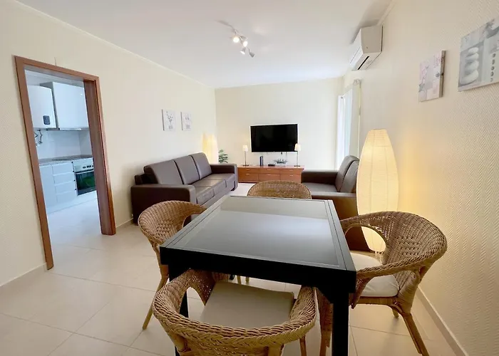 On Da Rocha With Wifi And Garage By Amcf *