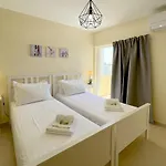 On Da Rocha With Wifi And Garage By Amcf